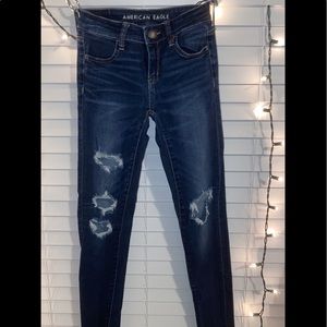 American Eagle mid rise distressed skinny jeans!